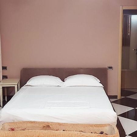 Lovely Apartment In Heart Of Тирана Экстерьер фото