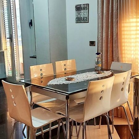 Lovely Apartment In Heart Of Тирана Экстерьер фото